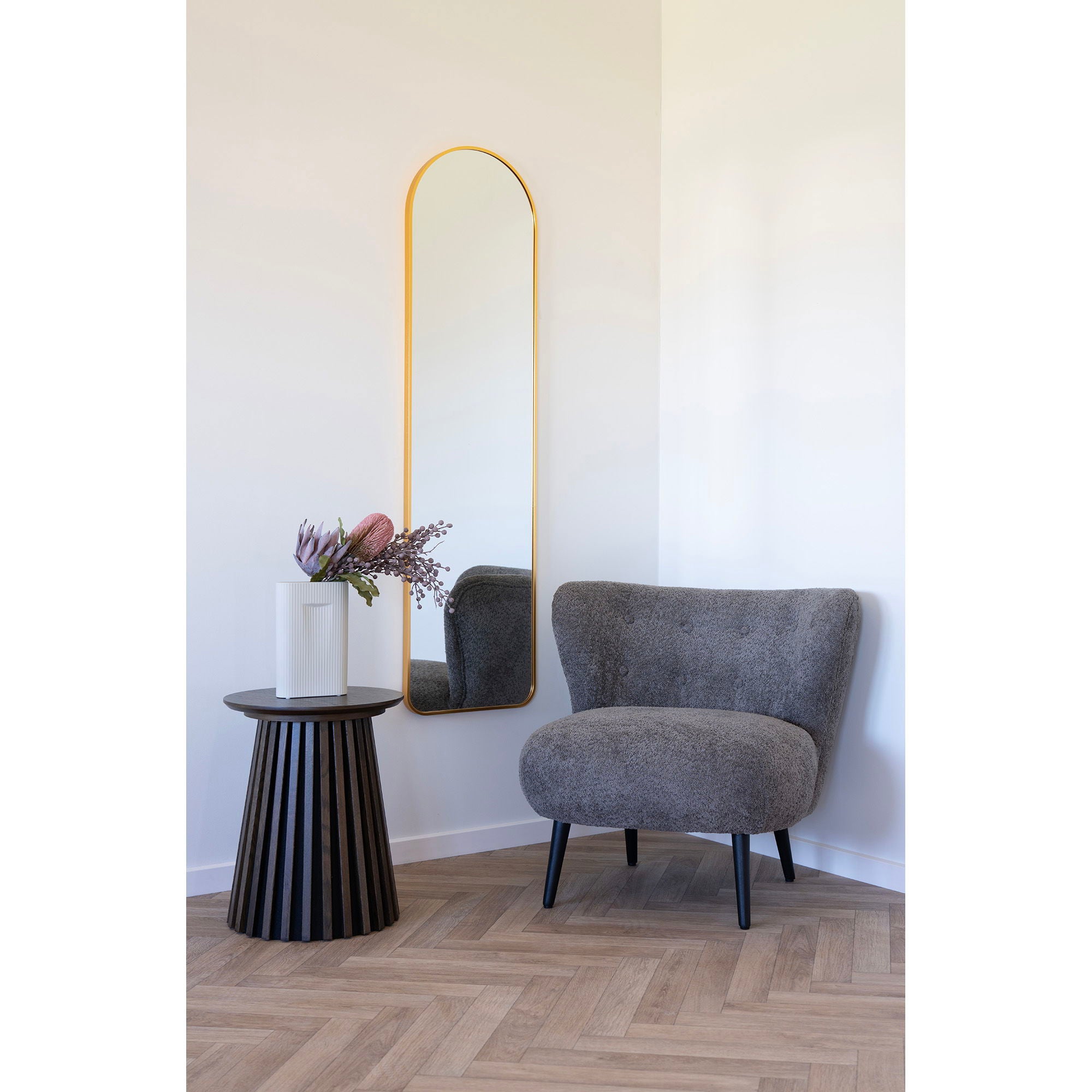 Covelo – Loungesessel in Bouclé, braun mit schwarzen Beinen, 78×70×73 cm